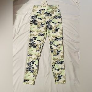 NWT Fabletics Leggings Pureluxe 7/8